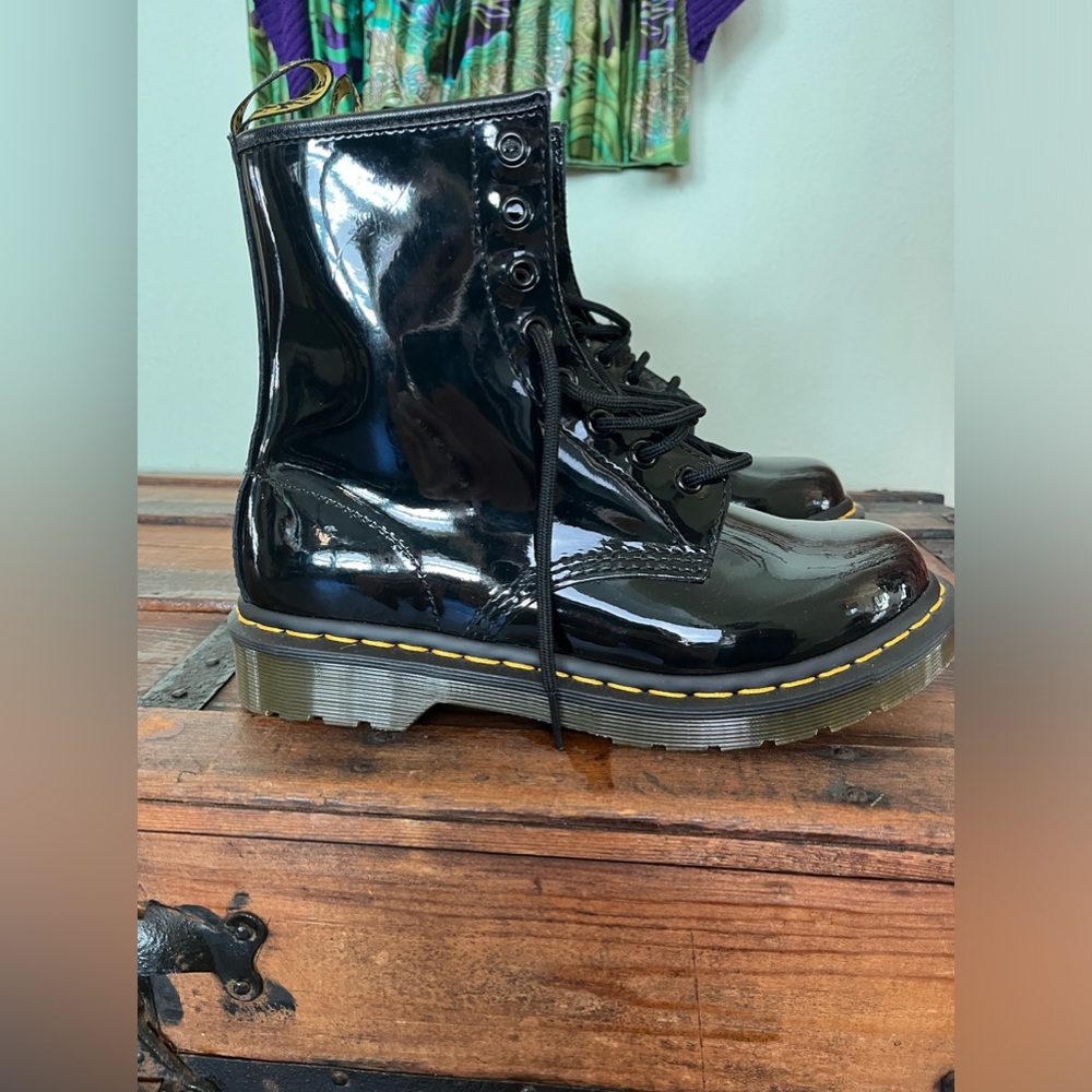 NEW DR Martens style 1460 black patent leather size 8